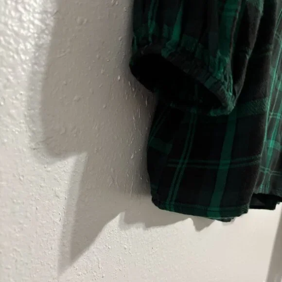 Cato EST 1946 Green Black Plaid Rayon‎ Blouse 18/20W Crisscross Neck Top LS - Picture 4 of 11